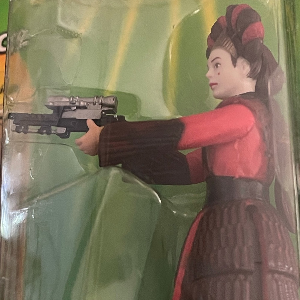 STAR WARS COLLECTORS.  NWOT “SABE”(Queen’s Decoy)